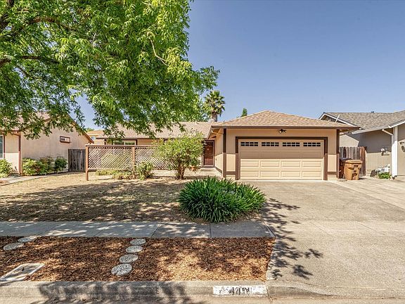 3rd image of 4431 Meadowlark Drive