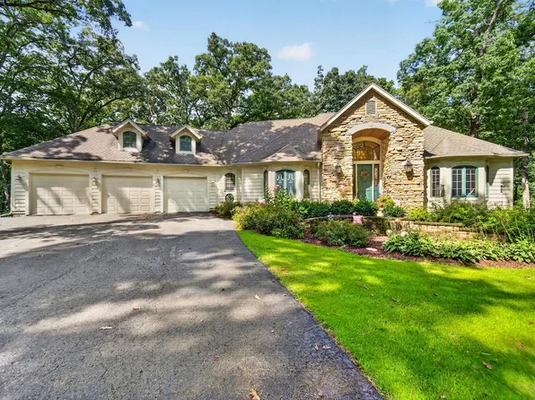 29520 June LANE, Waterford, WI 53185
