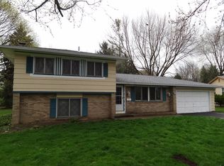 30 Marble Dr, Rochester, NY 14615