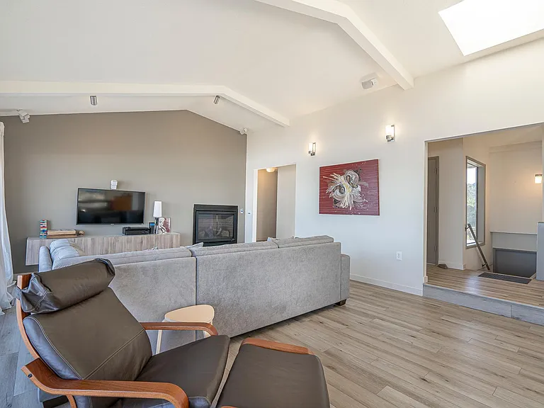 289 Salishan Dr — Photo 19
