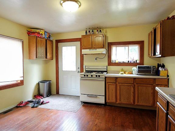5th image of 1126 Crosby St NW