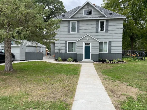 301 Prospect St, Bluffton, MN 56518