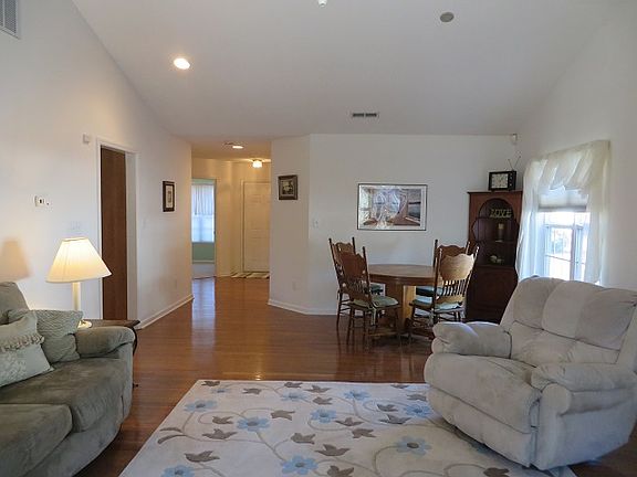 3rd image of 6505 Sedgewick Ct