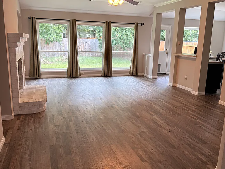 1006 Old Mill Rd — Photo 2