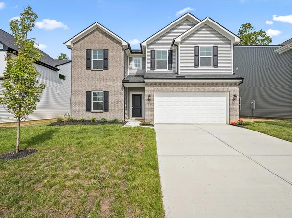 301 Autumn Ct, Englewood, OH 45322