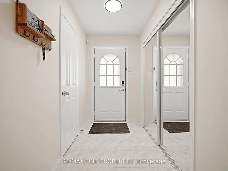 75 Harris Blvd — Photo 3