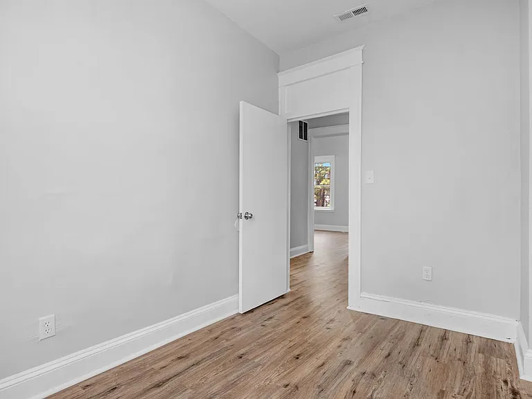 405 N Edgewood St — Photo 7