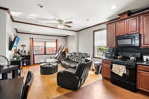 107 Oxford Ave #1 Photo 1