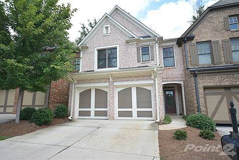 Pristine Townhome!