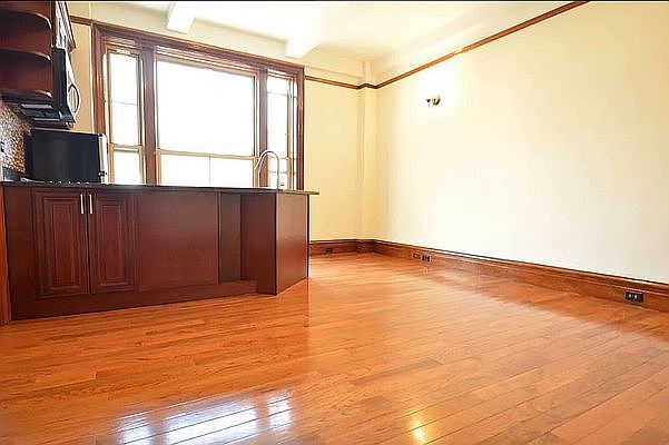 1st image of 170 W 74th St #5