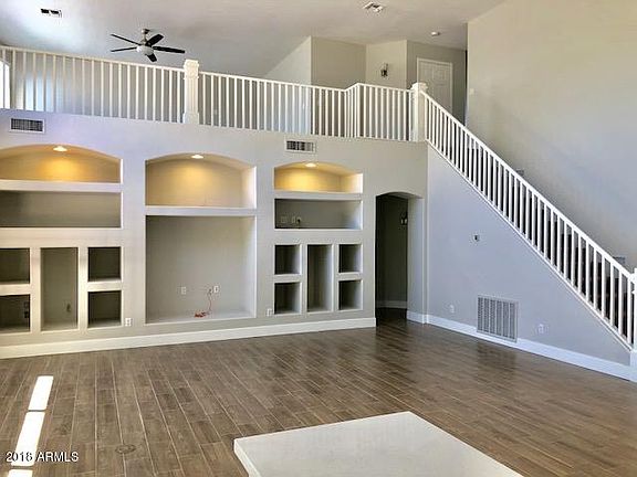 5th image of 663 W Honeysuckle Dr