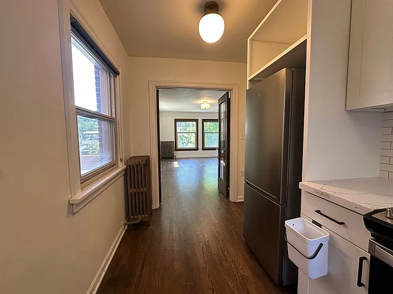 5234 University Way NE — Photo 27