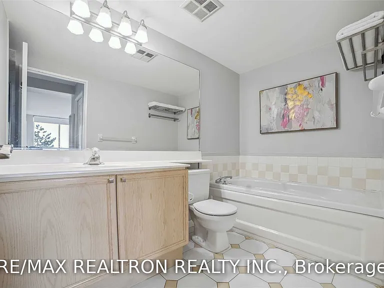 101 Subway Cres #410 — Photo 9