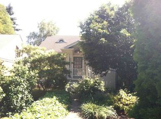 1015 NE 90th St, Seattle, WA 98115