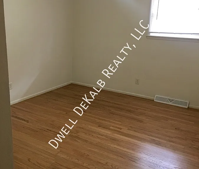818 Greenbrier Rd #C — Photo 6