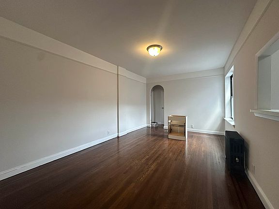 2nd image of 45-19 42nd St #4A