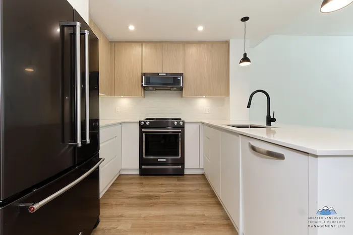 2180 Kelly Ave — Photo 5