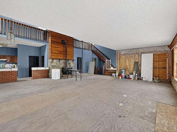 4th image of 10740 Lower River Rd