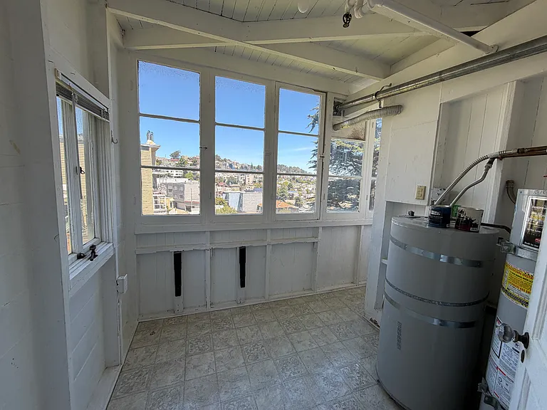 465 Corbett Ave #1 — Photo 7
