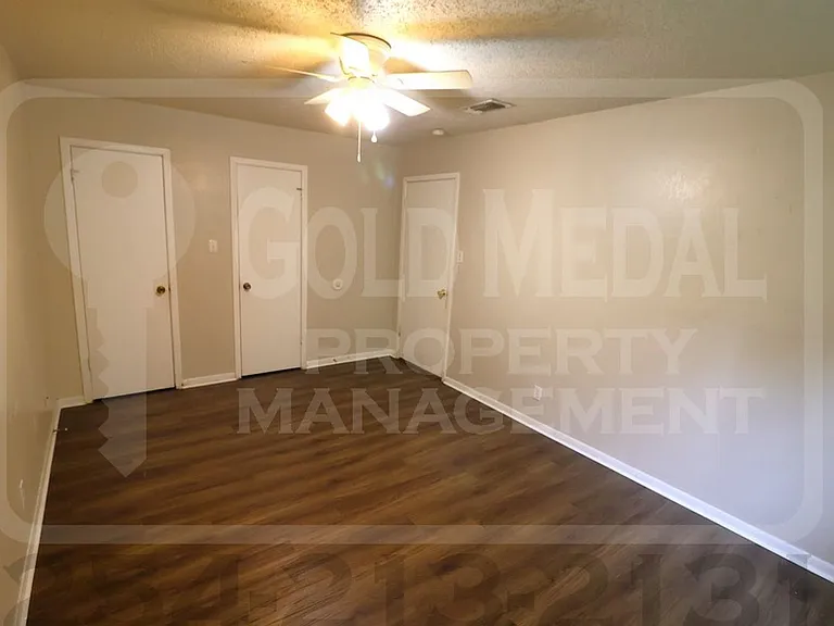 1706 Cole St — Photo 10