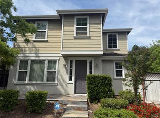 101 Summerfield Dr, Vacaville, CA 95687