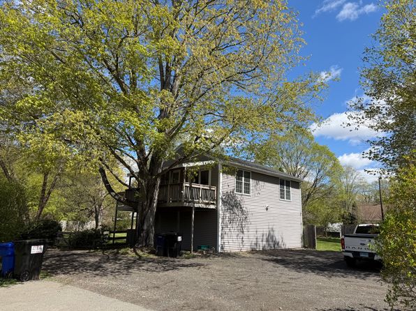 6 Bridge Ln
