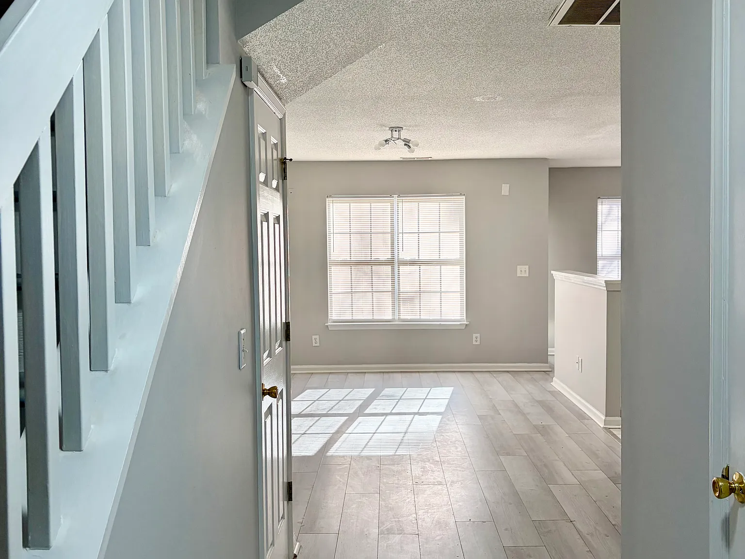 26 Pickwick Place — Photo 4