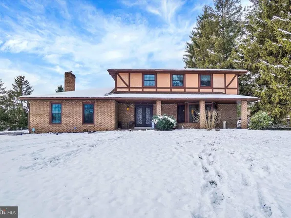 2350 Sutton Rd, York, PA 17403