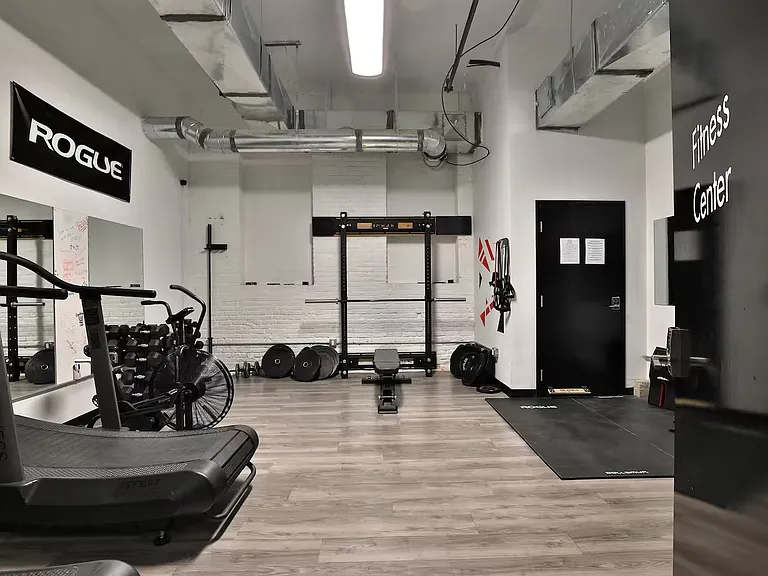 24/7 Fitness Center