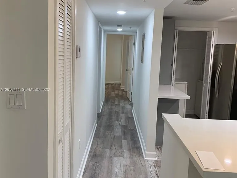 322 Navarre Ave — Photo 7