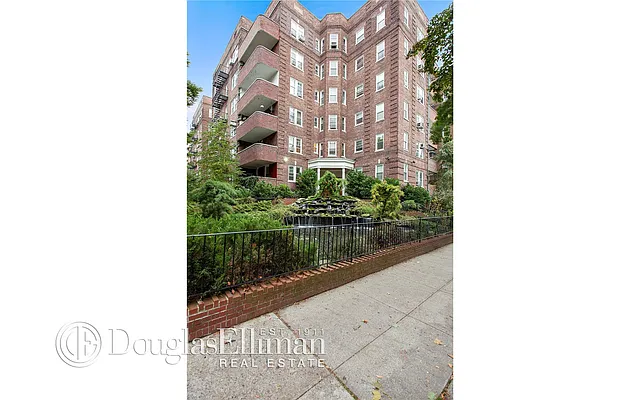 Sold by Douglas Elliman | media 25