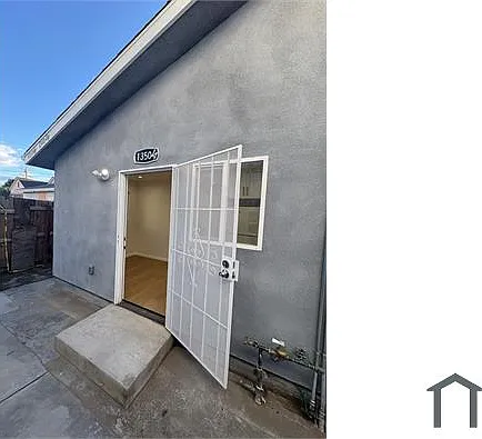 1348 E 23rd St #3 — Photo 10
