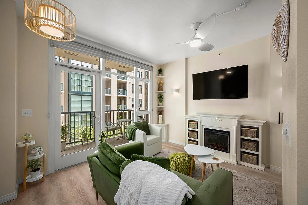1 bed, 487 sqft, $3,200 — Photo 1