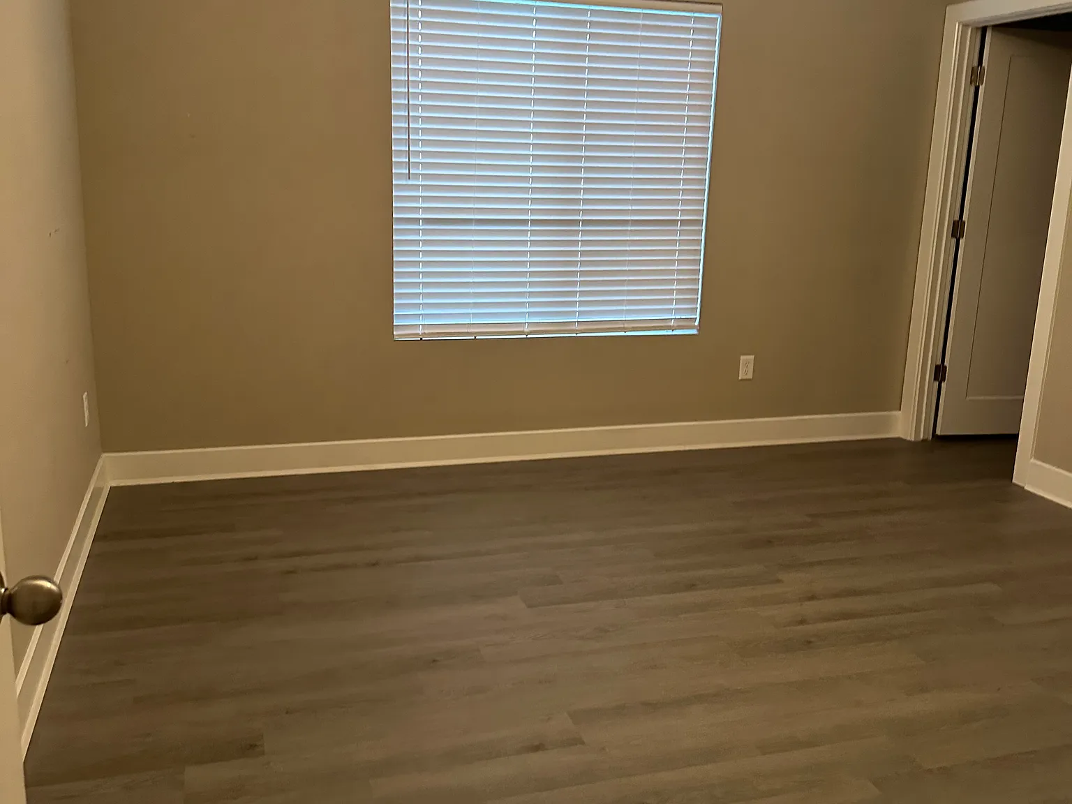3 bed, 1220 sqft, $1,595 — Photo 4