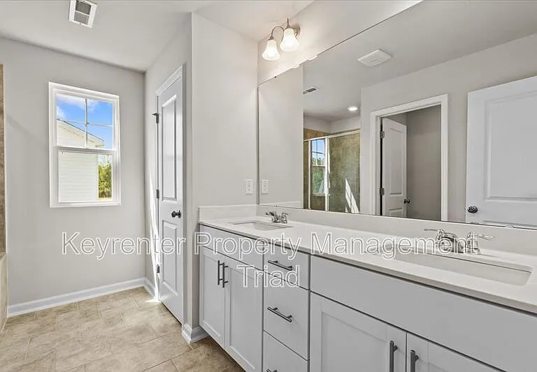 1288 Maple Branch Cir — Photo 4