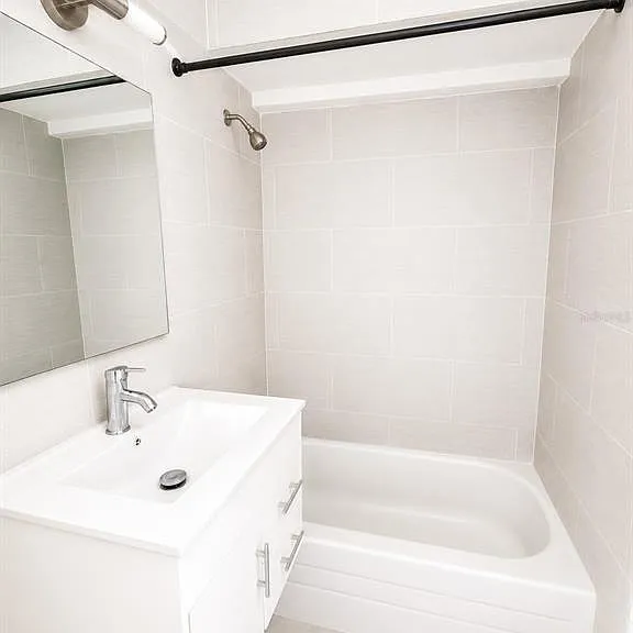 1452 Magdalena #9C — Photo 10