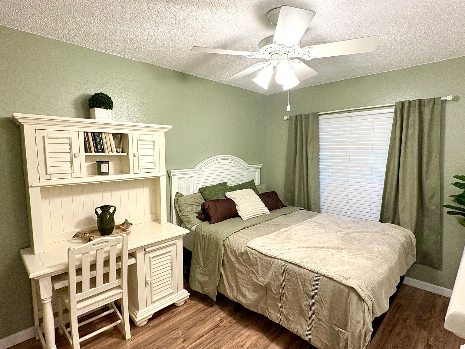 Whispering Trails Pl, Winter Haven — Photo 1