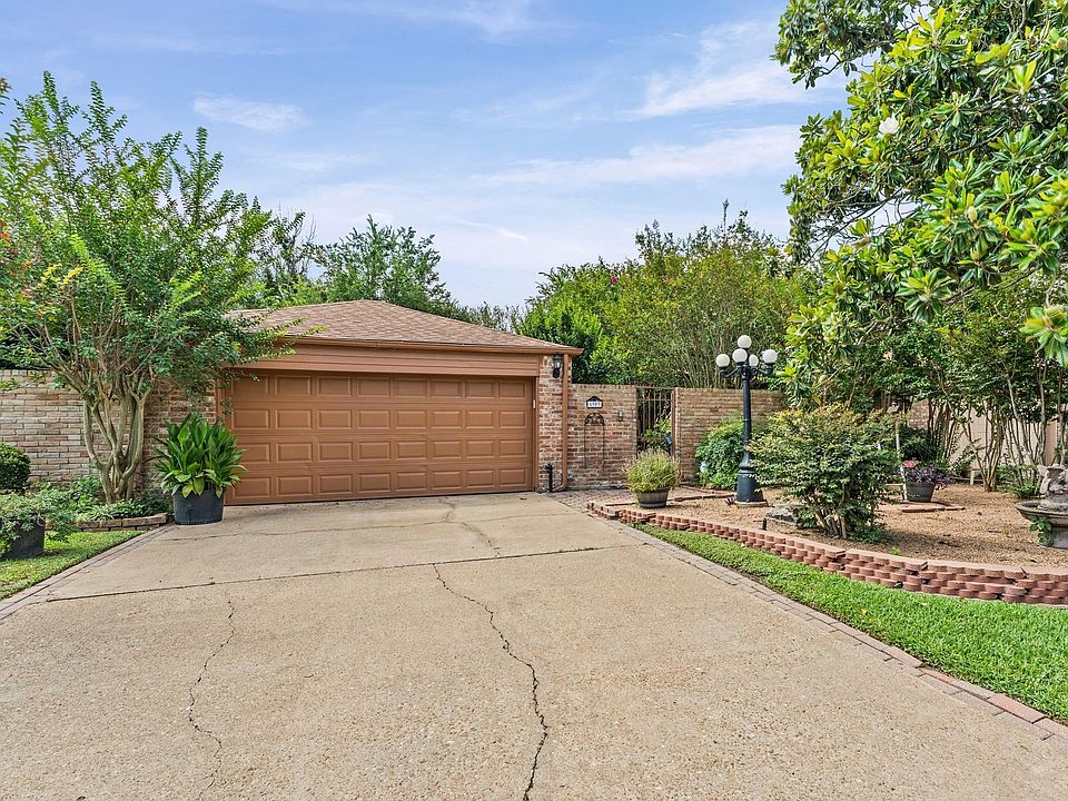 1st image of 6903 Bullinger Dr