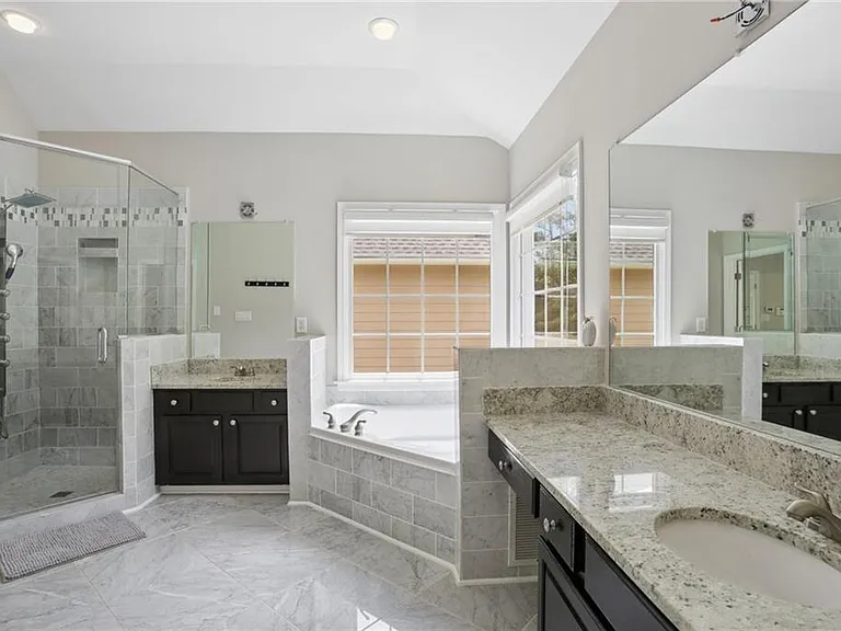 5038 Wickford Dr — Photo 9