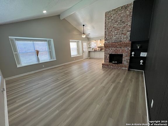 5th image of 664 Fern Meadow Dr
