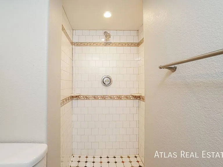 423 N Wahsatch Ave #6 — Photo 8