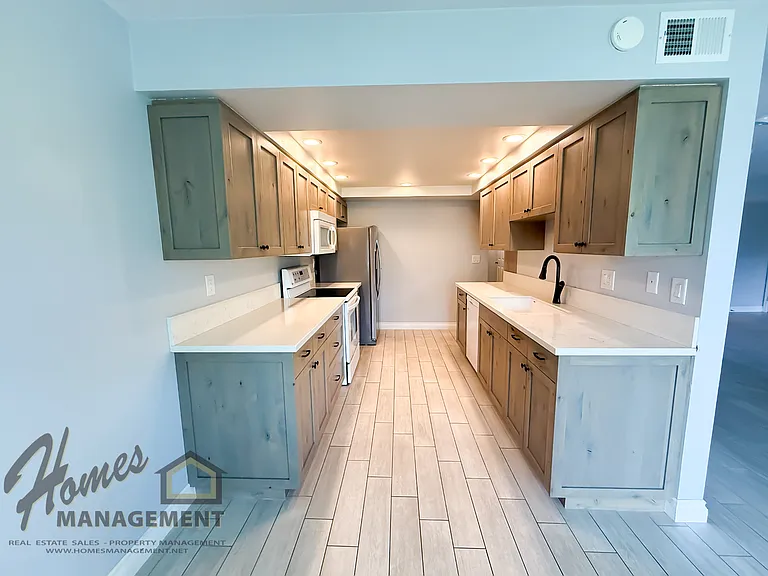152 S Shore Dr — Photo 13