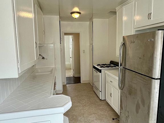 5th image of 129-43 D Ave #135