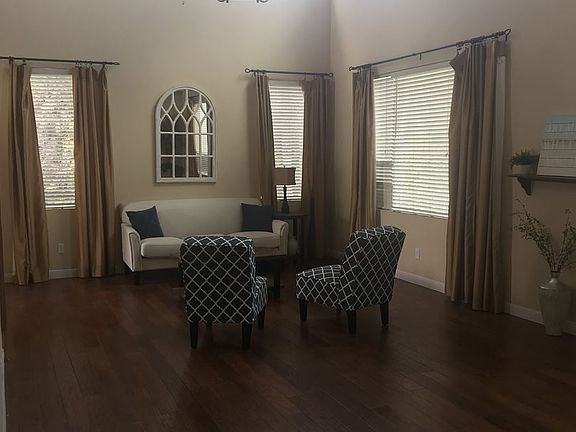 4th image of 40133 Julianne Dr