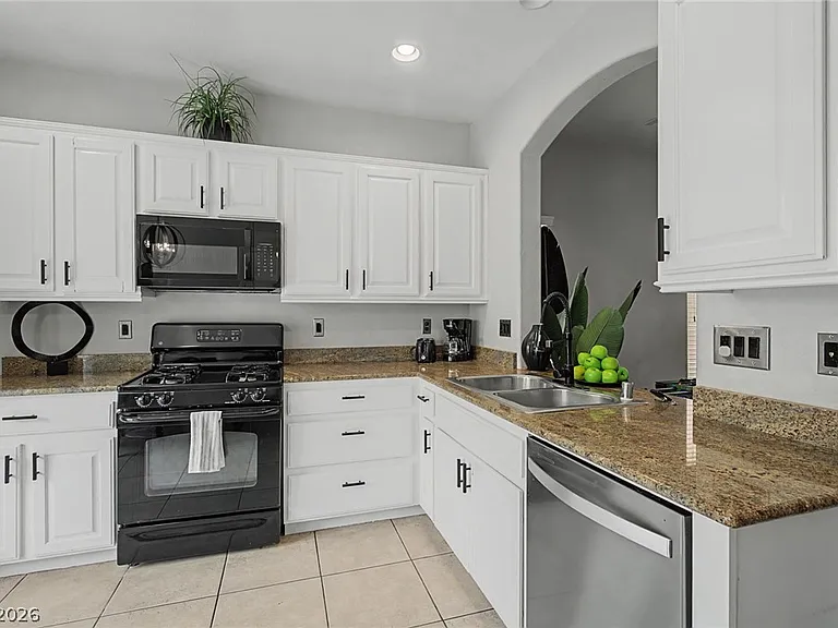 8136 Memory Lake Ave — Photo 10