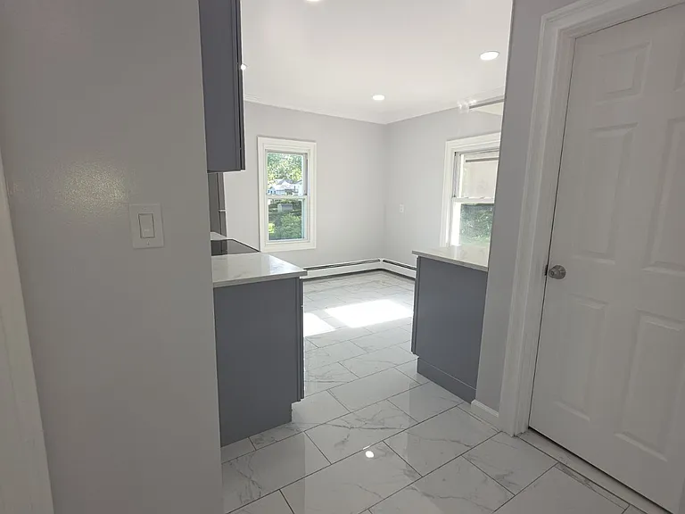 3230 Lexington Ave #13 — Photo 9