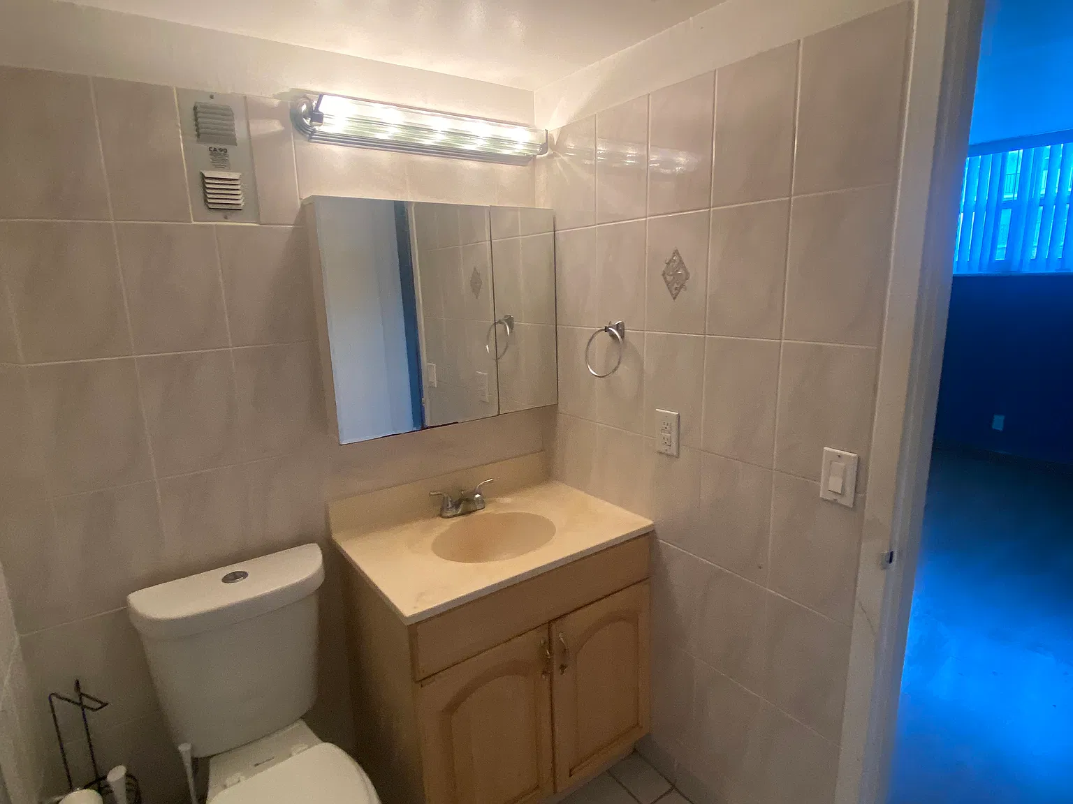 2 bed, 928 sqft, $2,030 — Photo 2