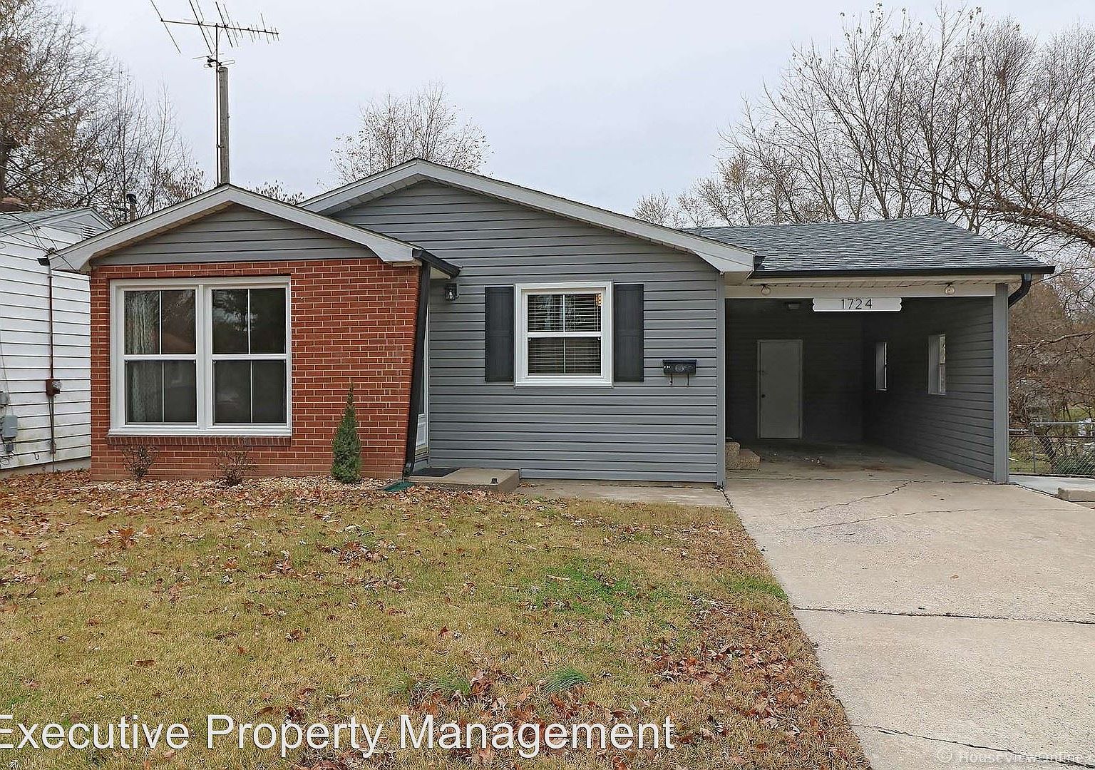 1724 Dunklin St, Cape Girardeau, MO 63701 | Zillow