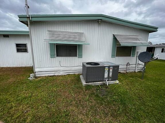 3rd image of 22 Coral St