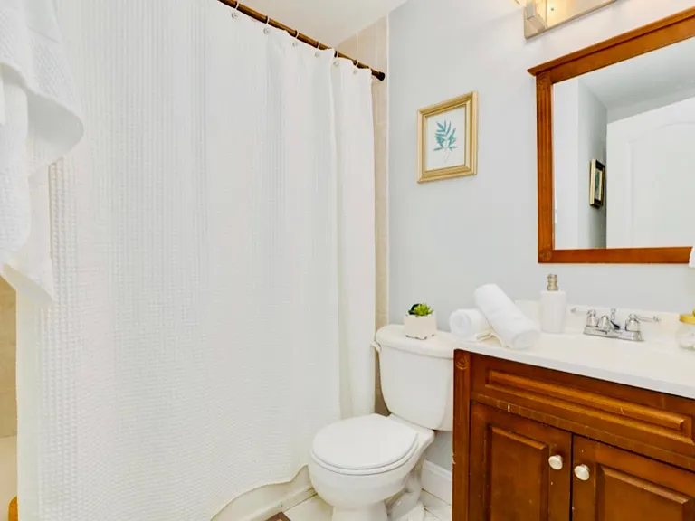 37 T St NW #2 — Photo 9